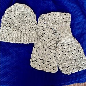 NWOT Handmade Crochet Silvery Grey Ascot Scarf/Hat